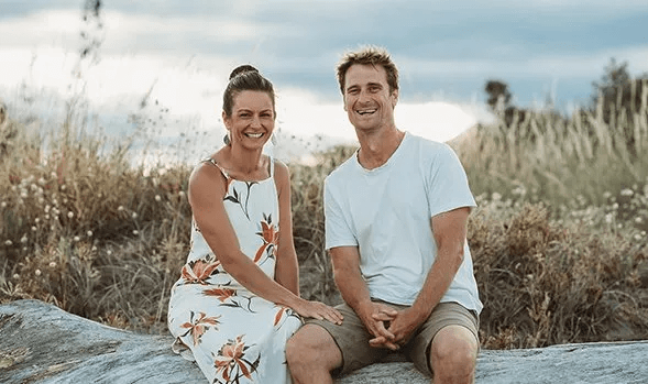 Drift Off Grid - Meet your hosts