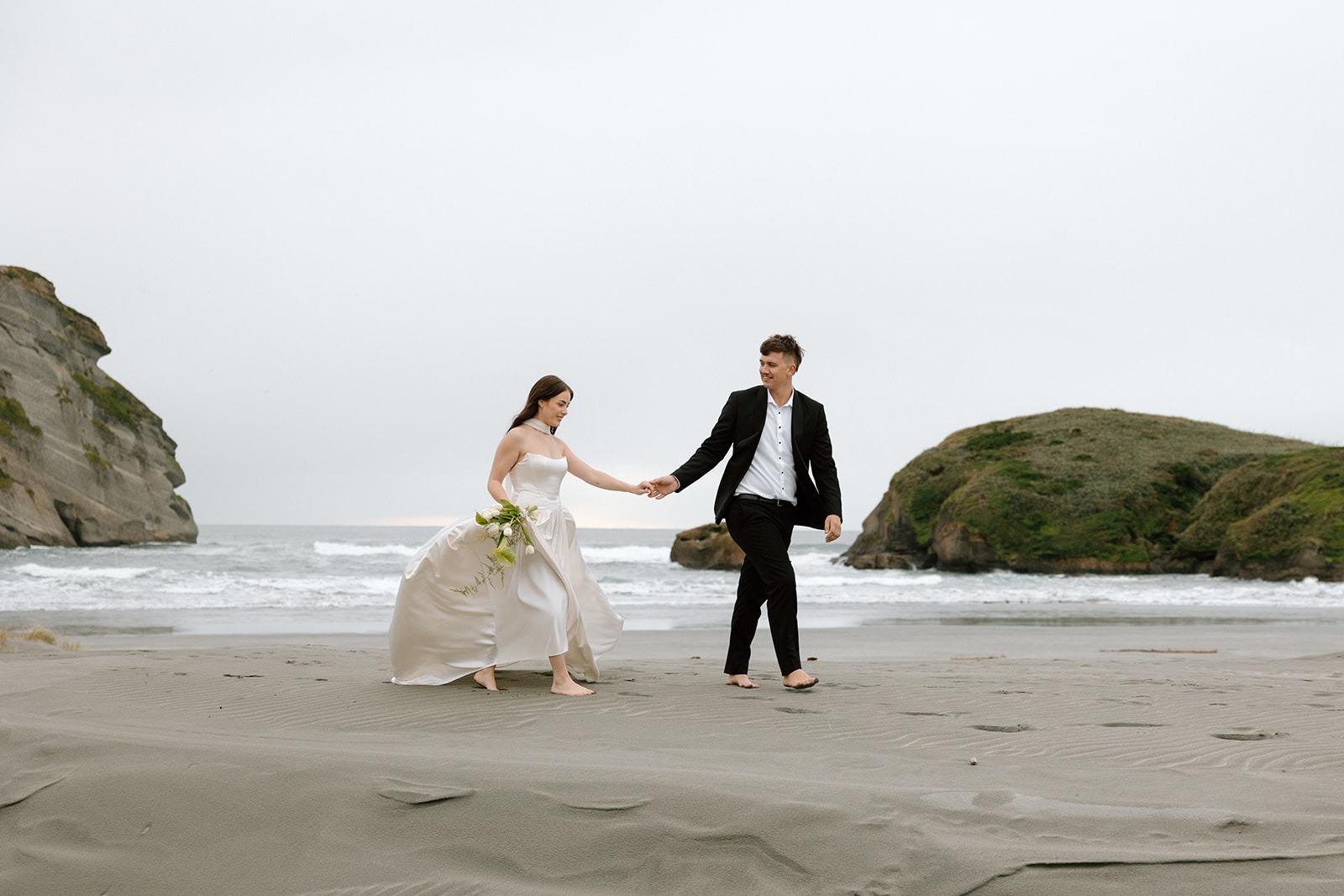 Drift Off Grid - Intimate Elopements in Golden Bay
